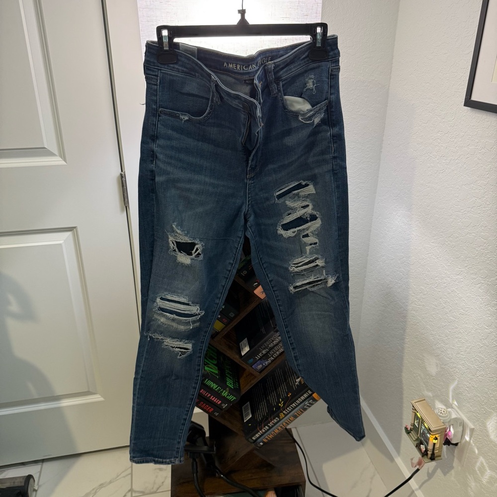 American Eagle Outfitters Women's Distressed Skinny Jeans